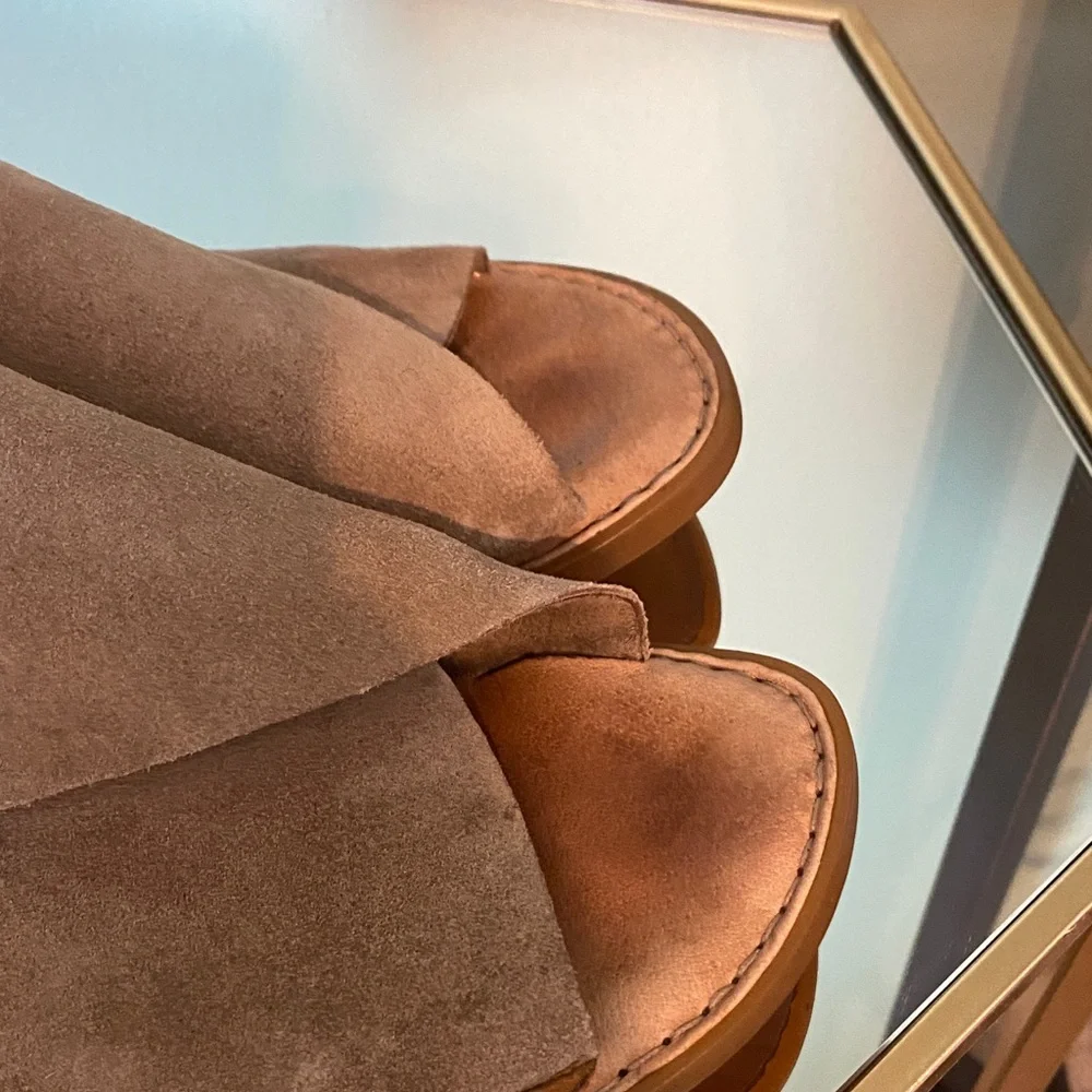 Born Women's Cream Sandals - Picture 4 of 10